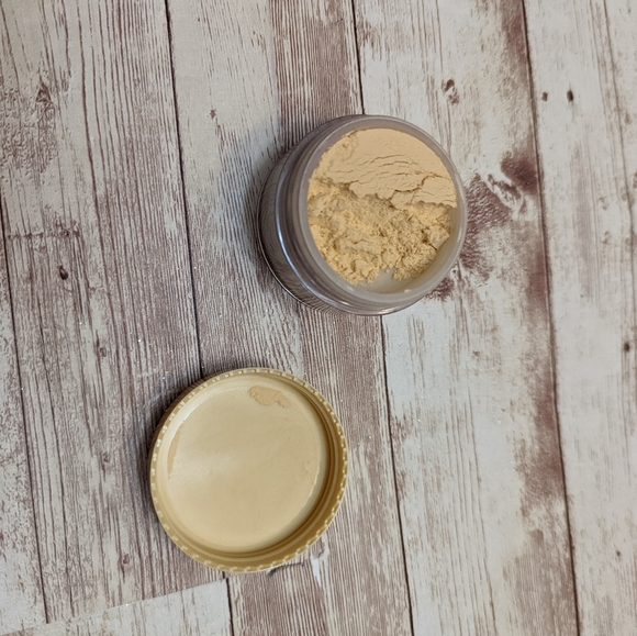 Makeup bundle Nudestix Bare minerals Elizabeth Arden - Picture 3 of 12